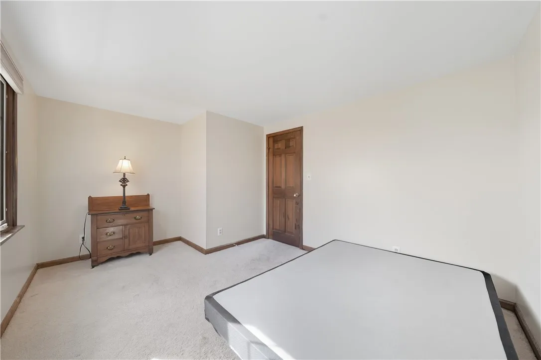 140 Teakwood Terrace, Amherst, New York 14221, Amherst, New York 14221, 4 Bedrooms Bedrooms, 9 Rooms Rooms,2 BathroomsBathrooms,Residential,For Sale,140 Teakwood Terrace, Amherst, New York 14221,0,R1645612