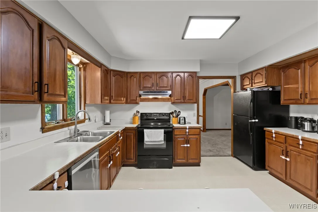 81 Plumwood Court, Amherst, New York 14051, Amherst, New York 14051, 4 Bedrooms Bedrooms, 9 Rooms Rooms,2 BathroomsBathrooms,Residential,For Sale,81 Plumwood Court, Amherst, New York 14051,0,B1645669