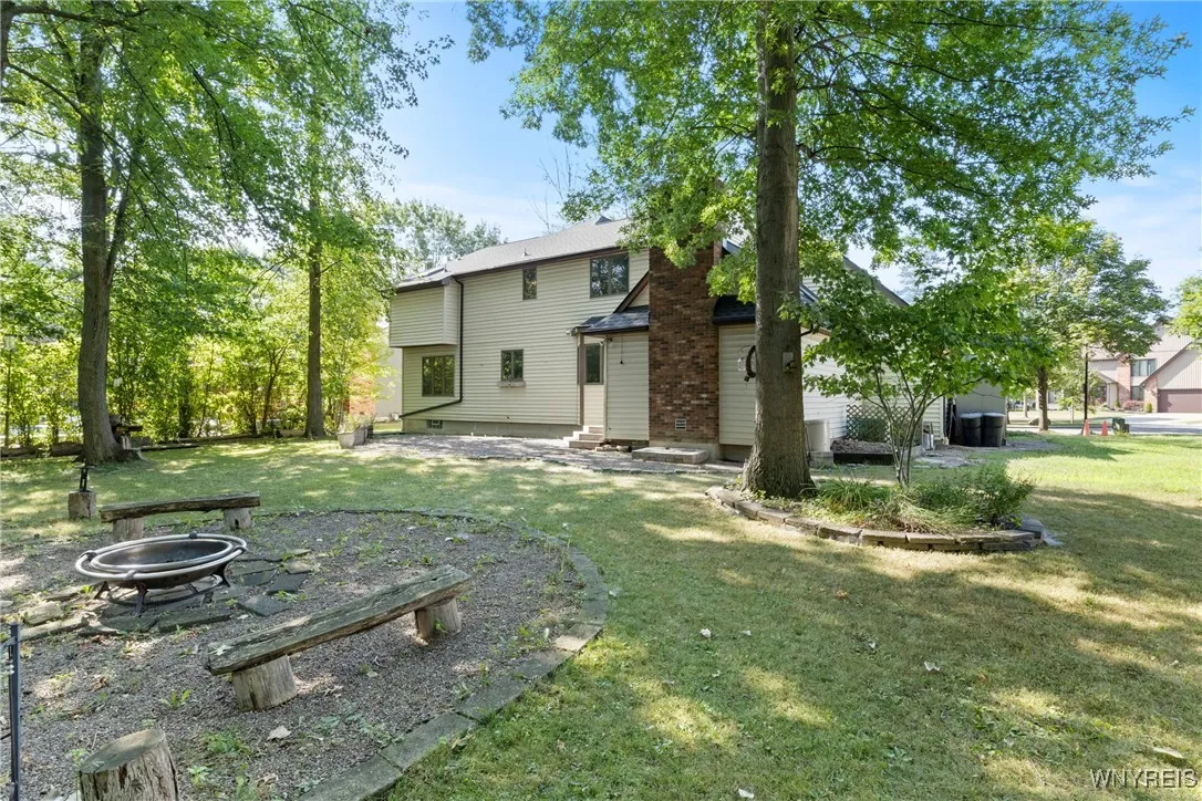 81 Plumwood Court, Amherst, New York 14051, Amherst, New York 14051, 4 Bedrooms Bedrooms, 9 Rooms Rooms,2 BathroomsBathrooms,Residential,For Sale,81 Plumwood Court, Amherst, New York 14051,0,B1645669