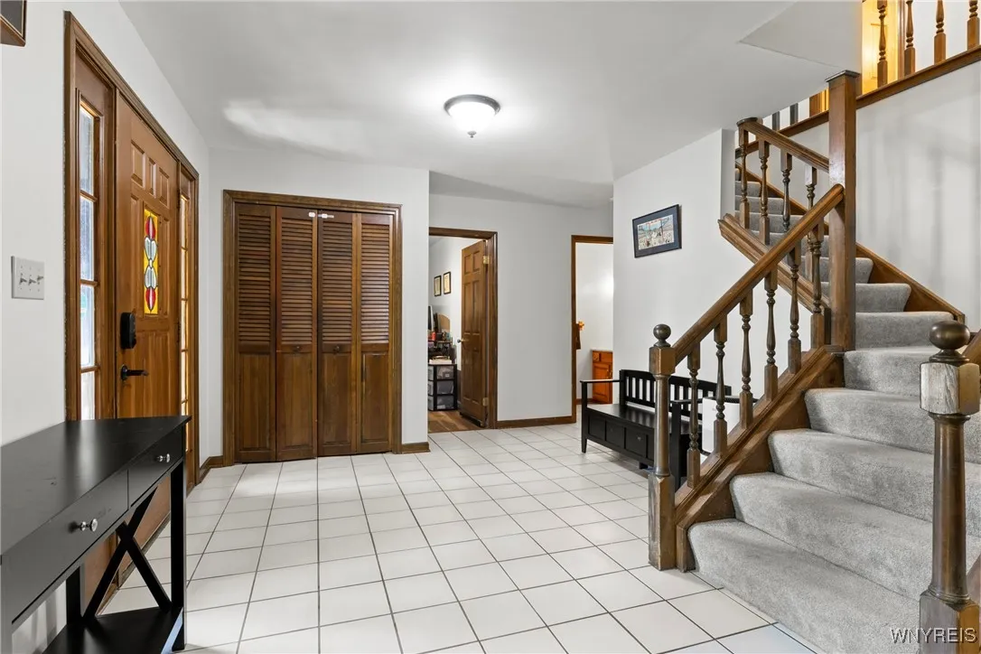 81 Plumwood Court, Amherst, New York 14051, Amherst, New York 14051, 4 Bedrooms Bedrooms, 9 Rooms Rooms,2 BathroomsBathrooms,Residential,For Sale,81 Plumwood Court, Amherst, New York 14051,0,B1645669