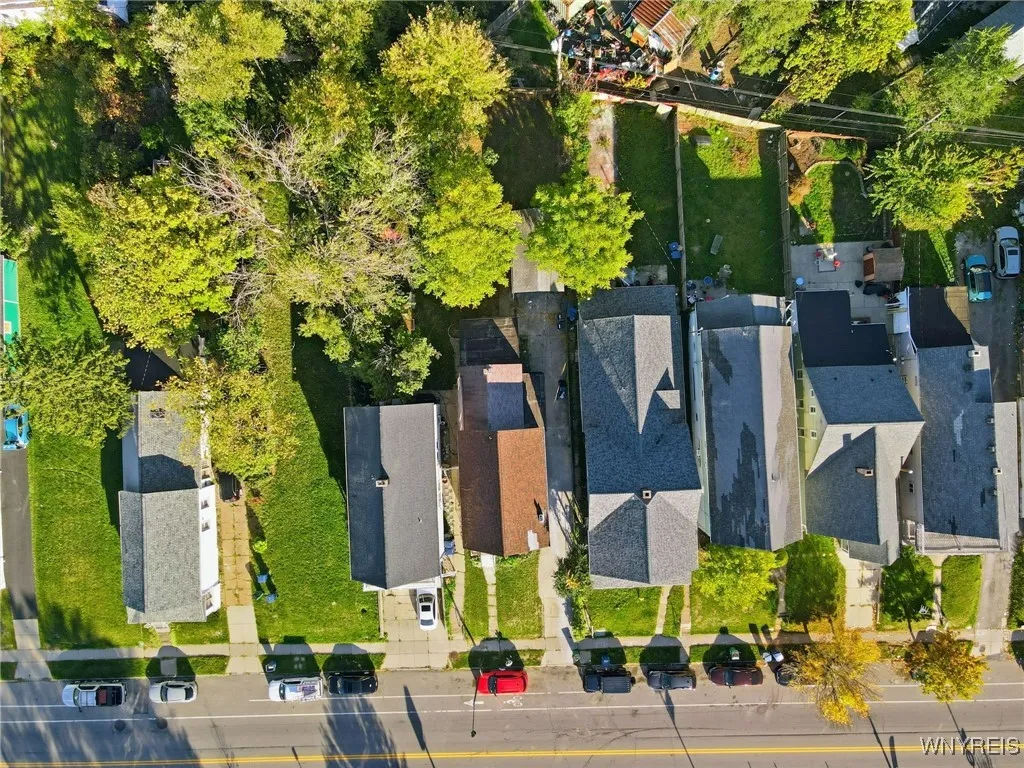 2311 Niagara Street, Buffalo, New York 14207, Buffalo, New York 14207, 3 Bedrooms Bedrooms, 7 Rooms Rooms,1 BathroomBathrooms,Residential,For Sale,2311 Niagara Street, Buffalo, New York 14207,0,B1645659