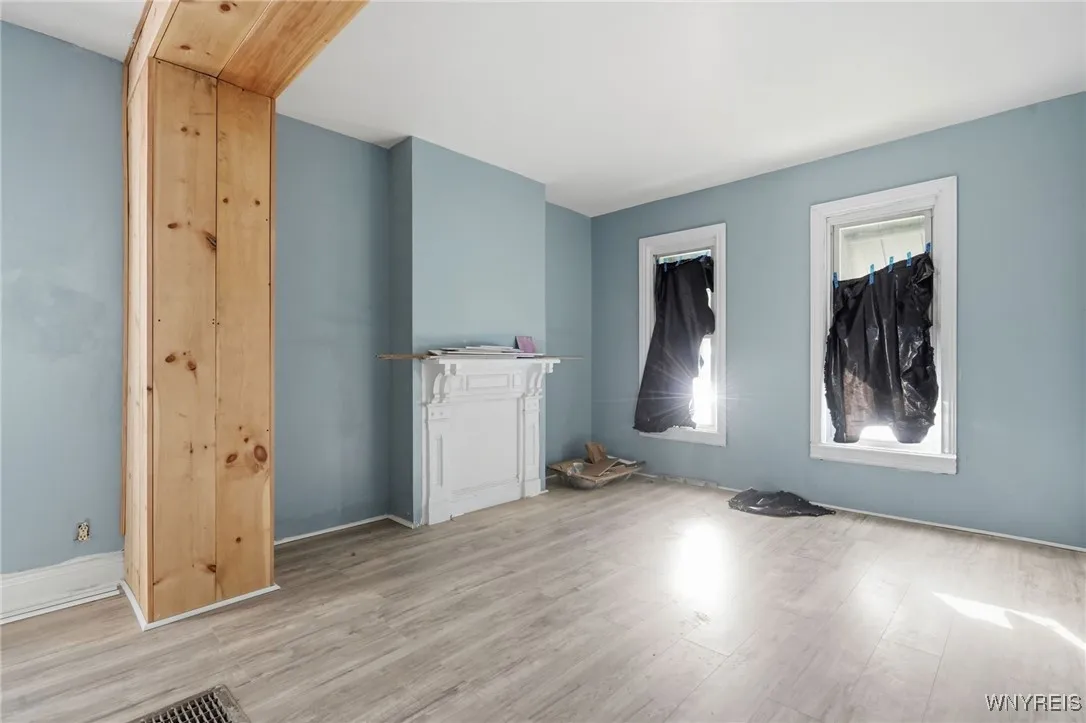 2311 Niagara Street, Buffalo, New York 14207, Buffalo, New York 14207, 3 Bedrooms Bedrooms, 7 Rooms Rooms,1 BathroomBathrooms,Residential,For Sale,2311 Niagara Street, Buffalo, New York 14207,0,B1645659