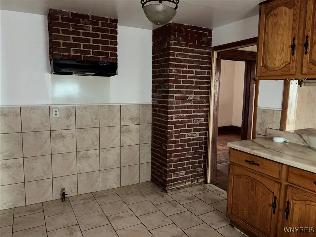 56 Albert Avenue, Buffalo, New York 14207, Buffalo, New York 14207, 6 Bedrooms Bedrooms, ,2 BathroomsBathrooms,Residential,For Sale,56 Albert Avenue, Buffalo, New York 14207,0,B1645311