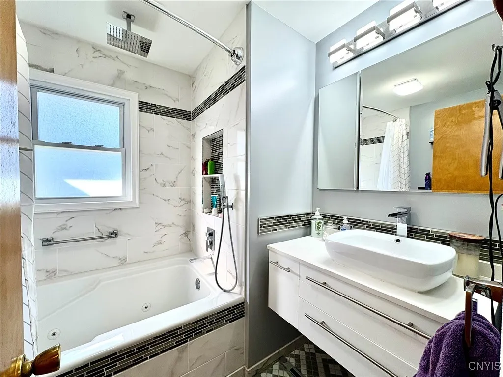 511 Dawes Avenue, Utica, New York 13502, Utica, New York 13502, 3 Bedrooms Bedrooms, 6 Rooms Rooms,1 BathroomBathrooms,Residential,For Sale,511 Dawes Avenue, Utica, New York 13502,0,S1645692