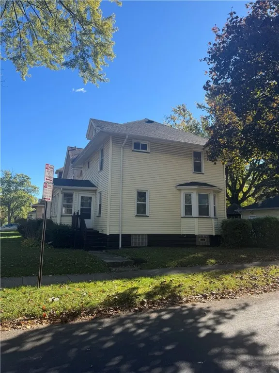 451 Lakeview Park, Rochester, New York 14613, Rochester, New York 14613, 3 Bedrooms Bedrooms, 10 Rooms Rooms,1 BathroomBathrooms,Residential,For Sale,451 Lakeview Park, Rochester, New York 14613,0,R1645686
