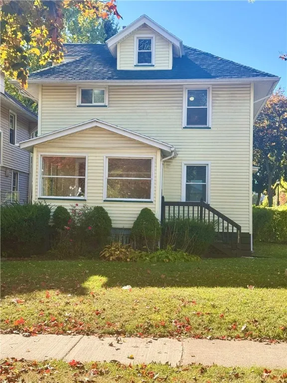 451 Lakeview Park, Rochester, New York 14613, Rochester, New York 14613, 3 Bedrooms Bedrooms, 10 Rooms Rooms,1 BathroomBathrooms,Residential,For Sale,451 Lakeview Park, Rochester, New York 14613,0,R1645686