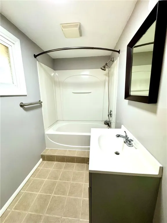 451 Lakeview Park, Rochester, New York 14613, Rochester, New York 14613, 3 Bedrooms Bedrooms, 10 Rooms Rooms,1 BathroomBathrooms,Residential,For Sale,451 Lakeview Park, Rochester, New York 14613,0,R1645686