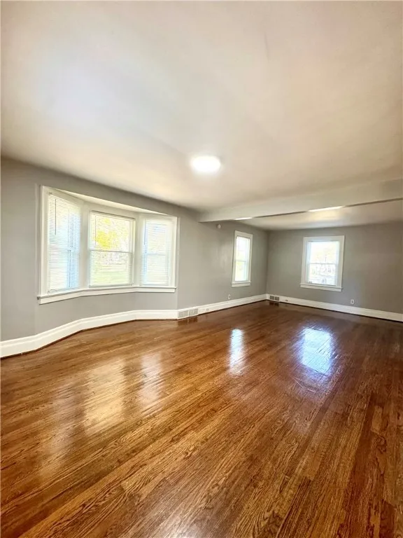 451 Lakeview Park, Rochester, New York 14613, Rochester, New York 14613, 3 Bedrooms Bedrooms, 10 Rooms Rooms,1 BathroomBathrooms,Residential,For Sale,451 Lakeview Park, Rochester, New York 14613,0,R1645686