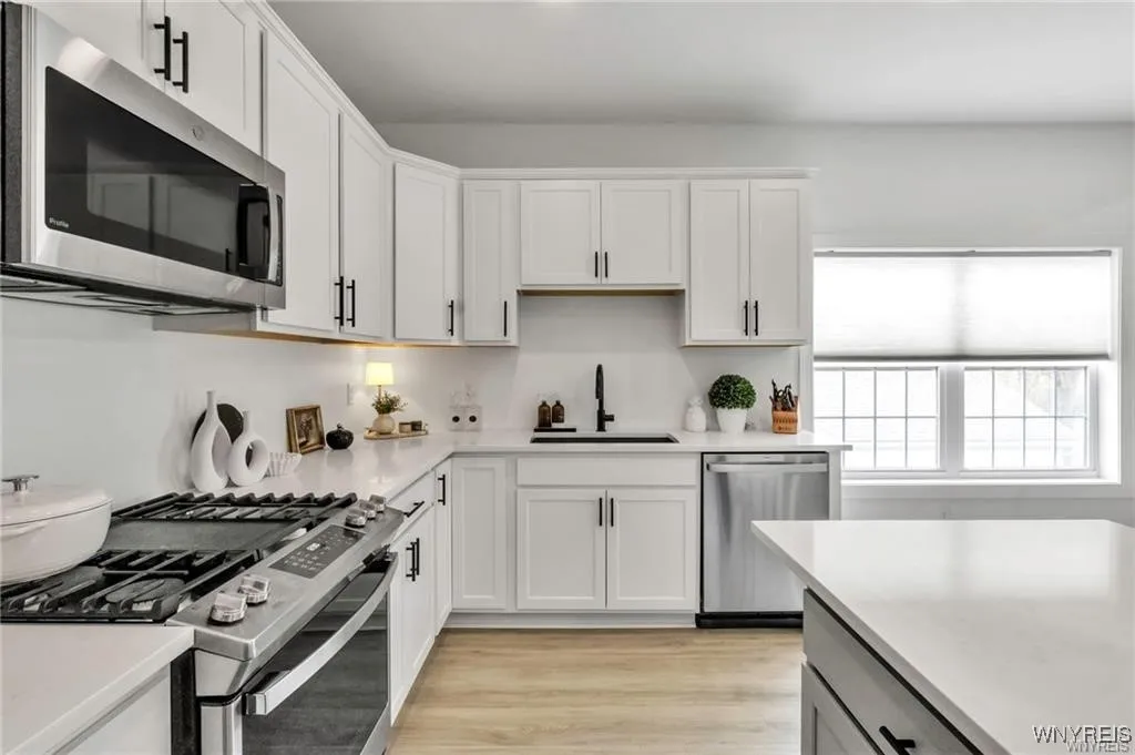 101 California Drive A, Amherst, New York 14221, Amherst, New York 14221, 3 Bedrooms Bedrooms, 10 Rooms Rooms,2 BathroomsBathrooms,Residential,For Sale,101 California Drive A, Amherst, New York 14221,0,B1645435