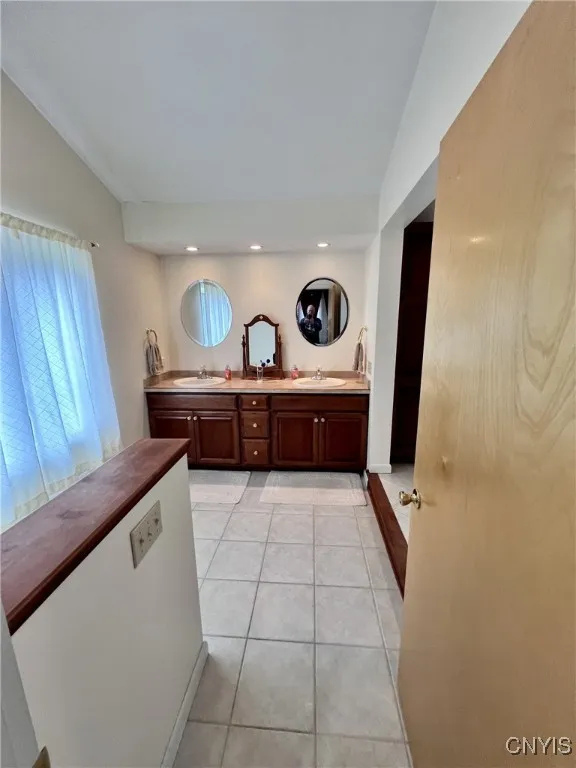 1074 Halstead Road, Cortlandville, New York 13045, Cortlandville, New York 13045, 4 Bedrooms Bedrooms, 15 Rooms Rooms,4 BathroomsBathrooms,Residential,For Sale,1074 Halstead Road, Cortlandville, New York 13045,0,S1645693