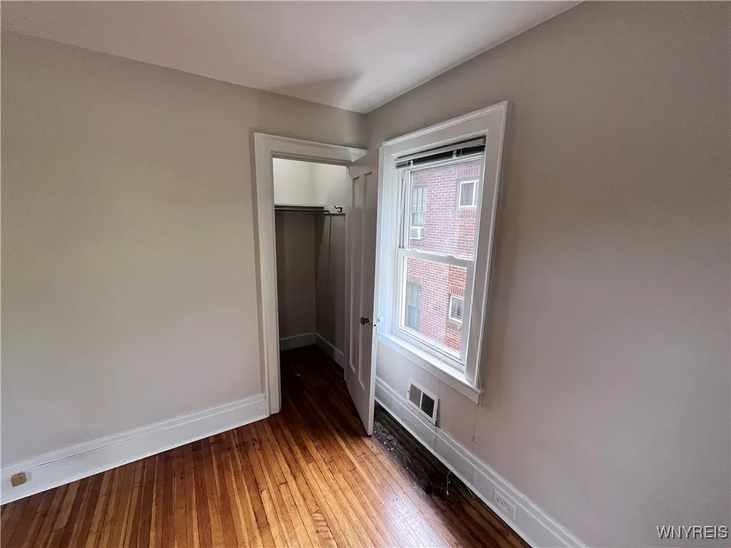 45 Delham Avenue, Buffalo, New York 14216, Buffalo, New York 14216, 4 Bedrooms Bedrooms, 8 Rooms Rooms,2 BathroomsBathrooms,Residential Lease,For Rent,45 Delham Avenue, Buffalo, New York 14216,0,B1645690