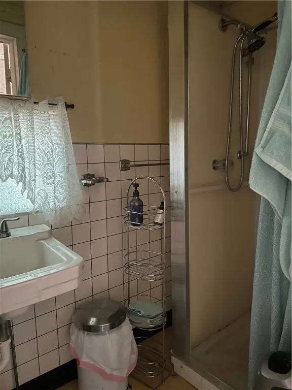 823 County Highway 34, Maryland, New York 12155, Maryland, New York 12155, 5 Bedrooms Bedrooms, 10 Rooms Rooms,1 BathroomBathrooms,Residential,For Sale,823 County Highway 34, Maryland, New York 12155,0,R1642222