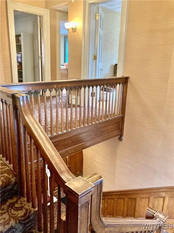 Foyer/front stairs