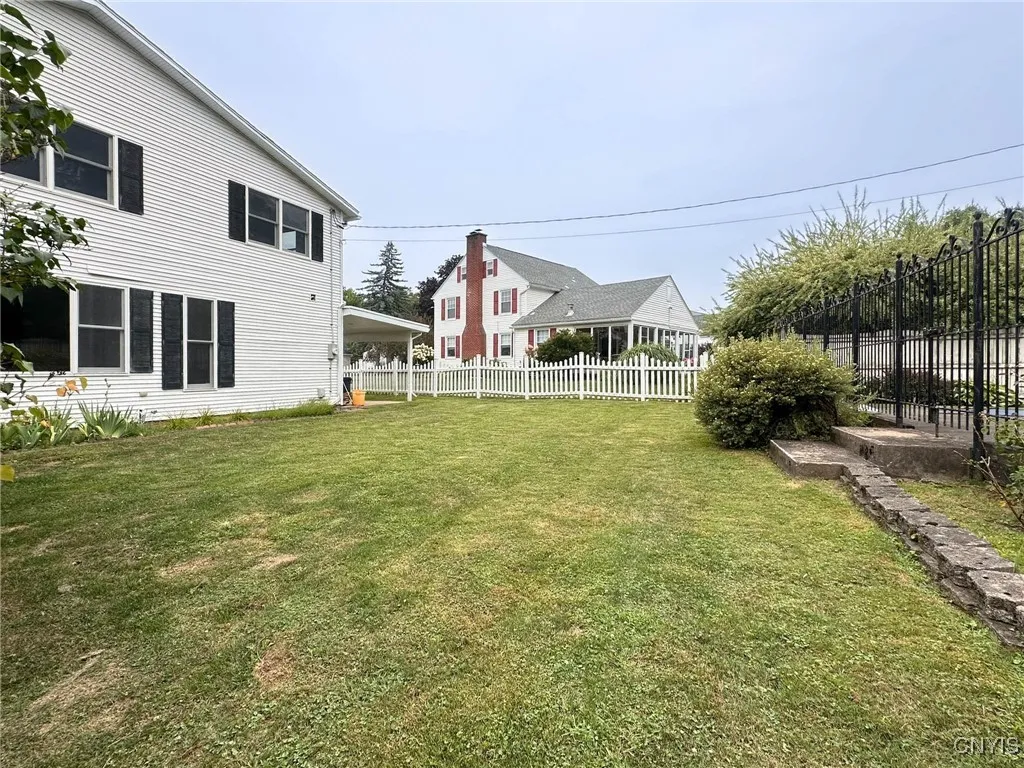 12 Eastwood Avenue, Utica, New York 13501, Utica, New York 13501, 5 Bedrooms Bedrooms, 10 Rooms Rooms,3 BathroomsBathrooms,Residential,For Sale,12 Eastwood Avenue, Utica, New York 13501,0,S1645713