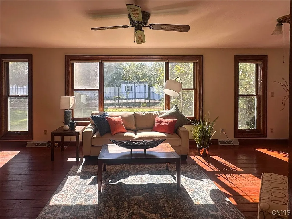 12 Eastwood Avenue, Utica, New York 13501, Utica, New York 13501, 5 Bedrooms Bedrooms, 10 Rooms Rooms,3 BathroomsBathrooms,Residential,For Sale,12 Eastwood Avenue, Utica, New York 13501,0,S1645713