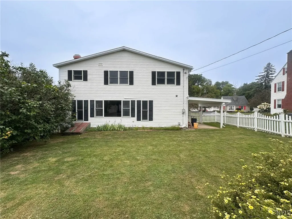 12 Eastwood Avenue, Utica, New York 13501, Utica, New York 13501, 5 Bedrooms Bedrooms, 10 Rooms Rooms,3 BathroomsBathrooms,Residential,For Sale,12 Eastwood Avenue, Utica, New York 13501,0,S1645713