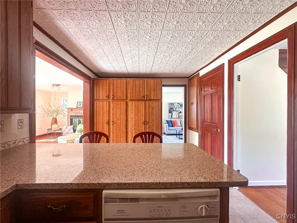 12 Eastwood Avenue, Utica, New York 13501, Utica, New York 13501, 5 Bedrooms Bedrooms, 10 Rooms Rooms,3 BathroomsBathrooms,Residential,For Sale,12 Eastwood Avenue, Utica, New York 13501,0,S1645713