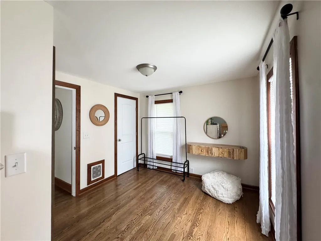 10 Alden Avenue, Auburn, New York 13021, Auburn, New York 13021, 4 Bedrooms Bedrooms, 7 Rooms Rooms,3 BathroomsBathrooms,Residential,For Sale,10 Alden Avenue, Auburn, New York 13021,0,R1645645