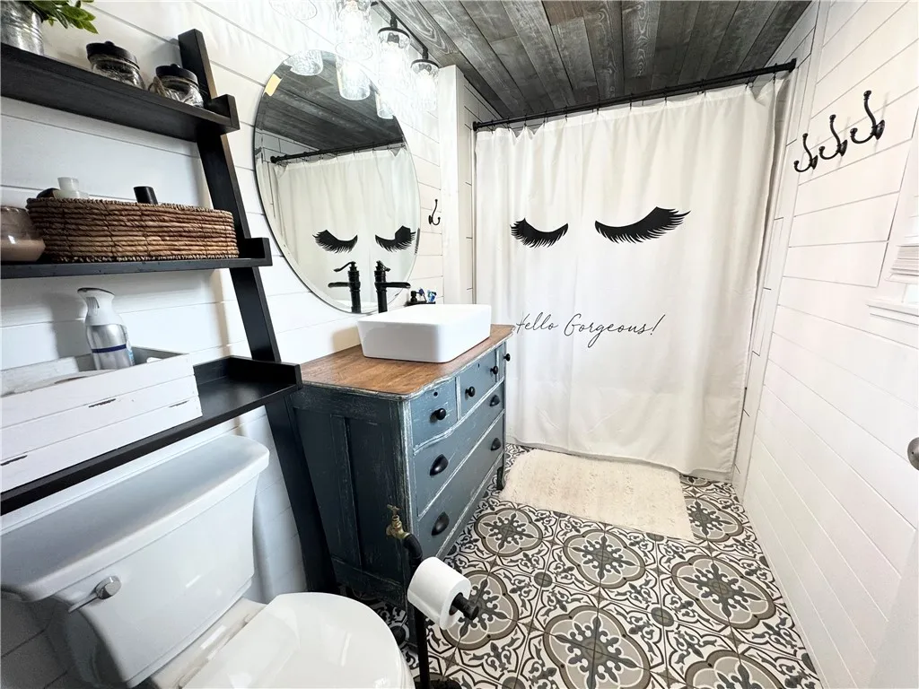 10 Alden Avenue, Auburn, New York 13021, Auburn, New York 13021, 4 Bedrooms Bedrooms, 7 Rooms Rooms,3 BathroomsBathrooms,Residential,For Sale,10 Alden Avenue, Auburn, New York 13021,0,R1645645