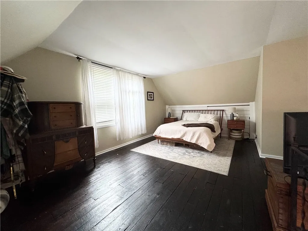 10 Alden Avenue, Auburn, New York 13021, Auburn, New York 13021, 4 Bedrooms Bedrooms, 7 Rooms Rooms,3 BathroomsBathrooms,Residential,For Sale,10 Alden Avenue, Auburn, New York 13021,0,R1645645