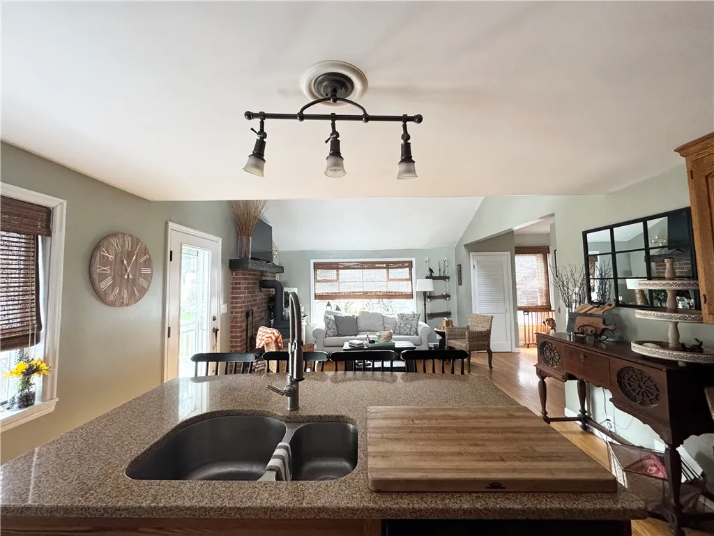 10 Alden Avenue, Auburn, New York 13021, Auburn, New York 13021, 4 Bedrooms Bedrooms, 7 Rooms Rooms,3 BathroomsBathrooms,Residential,For Sale,10 Alden Avenue, Auburn, New York 13021,0,R1645645