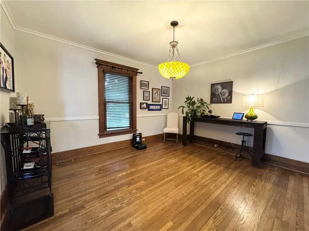 10 Alden Avenue, Auburn, New York 13021, Auburn, New York 13021, 4 Bedrooms Bedrooms, 7 Rooms Rooms,3 BathroomsBathrooms,Residential,For Sale,10 Alden Avenue, Auburn, New York 13021,0,R1645645