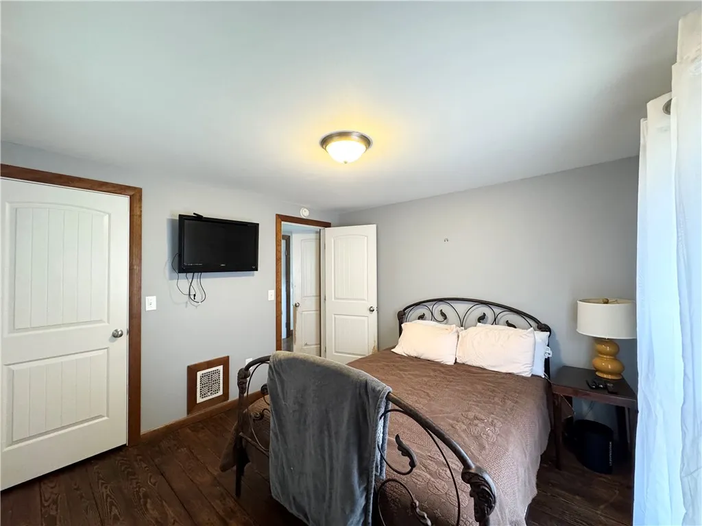 10 Alden Avenue, Auburn, New York 13021, Auburn, New York 13021, 4 Bedrooms Bedrooms, 7 Rooms Rooms,3 BathroomsBathrooms,Residential,For Sale,10 Alden Avenue, Auburn, New York 13021,0,R1645645