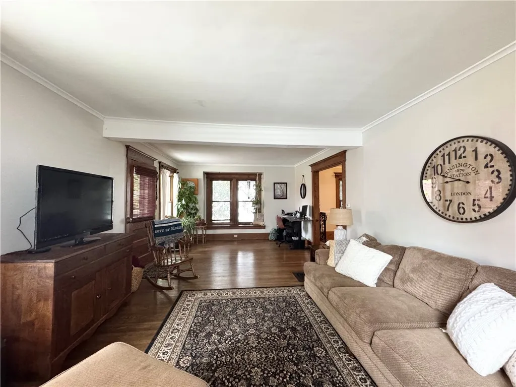 10 Alden Avenue, Auburn, New York 13021, Auburn, New York 13021, 4 Bedrooms Bedrooms, 7 Rooms Rooms,3 BathroomsBathrooms,Residential,For Sale,10 Alden Avenue, Auburn, New York 13021,0,R1645645