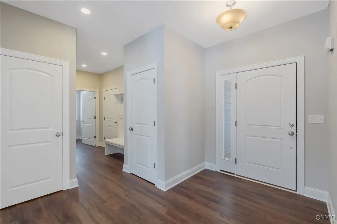 109 Terwillager Lane, Manlius, New York 13116, Manlius, New York 13116, 3 Bedrooms Bedrooms, 7 Rooms Rooms,2 BathroomsBathrooms,Residential,For Sale,109 Terwillager Lane, Manlius, New York 13116,0,S1645055