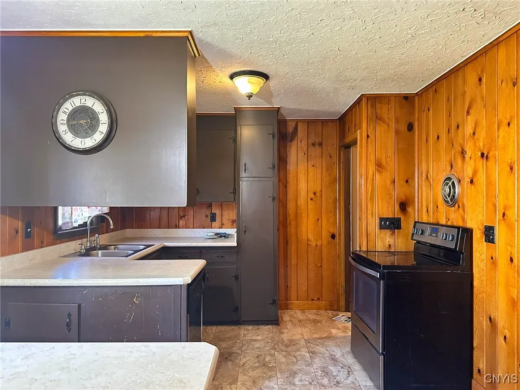 710 Cosby Road, Utica, New York 13502, Utica, New York 13502, 3 Bedrooms Bedrooms, 8 Rooms Rooms,1 BathroomBathrooms,Residential,For Sale,710 Cosby Road, Utica, New York 13502,0,S1645722