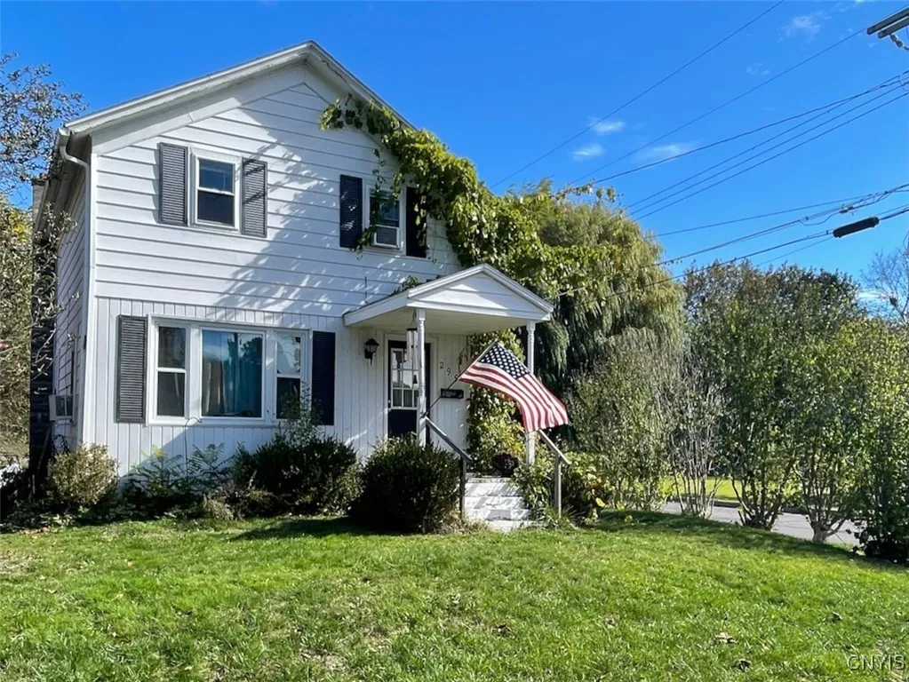 299 Chestnut Street, Oswego, New York 13126, Oswego, New York 13126, 2 Bedrooms Bedrooms, 5 Rooms Rooms,1 BathroomBathrooms,Residential,For Sale,299 Chestnut Street, Oswego, New York 13126,0,S1645730