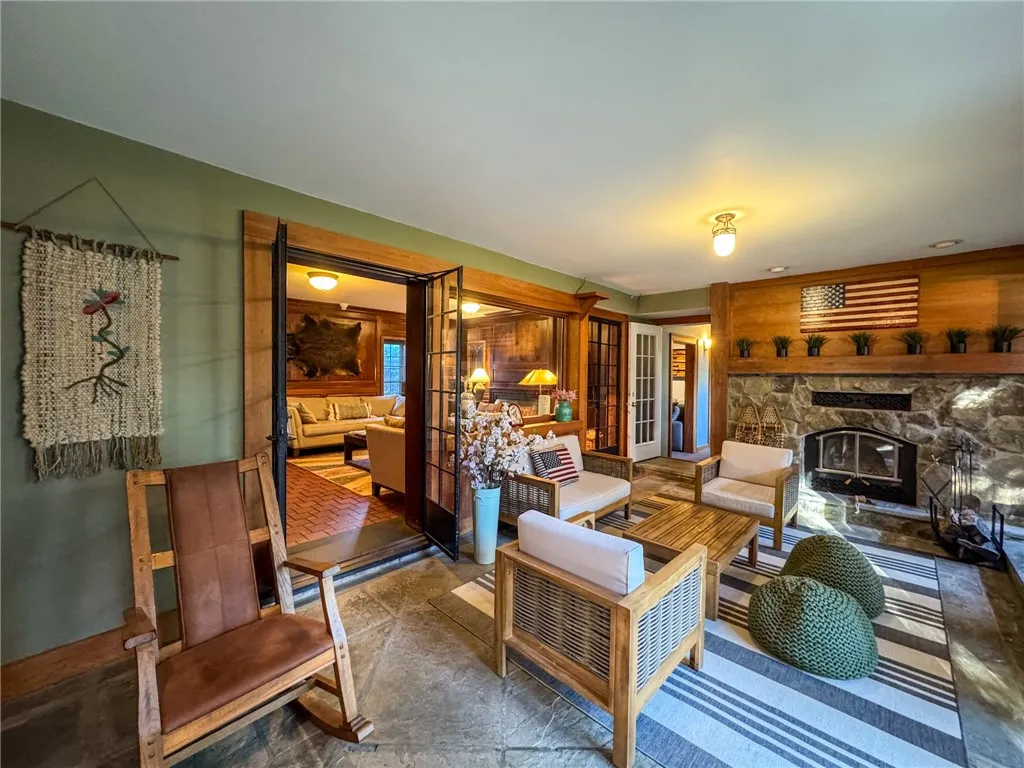 24 Genesee Street, New Berlin, New York 13411, New Berlin, New York 13411, 5 Bedrooms Bedrooms, 23 Rooms Rooms,3 BathroomsBathrooms,Residential,For Sale,24 Genesee Street, New Berlin, New York 13411,0,R1644449