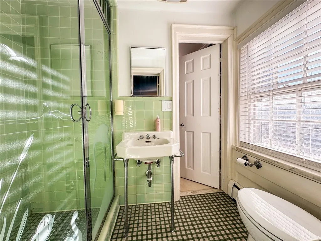 24 Genesee Street, New Berlin, New York 13411, New Berlin, New York 13411, 5 Bedrooms Bedrooms, 23 Rooms Rooms,3 BathroomsBathrooms,Residential,For Sale,24 Genesee Street, New Berlin, New York 13411,0,R1644449