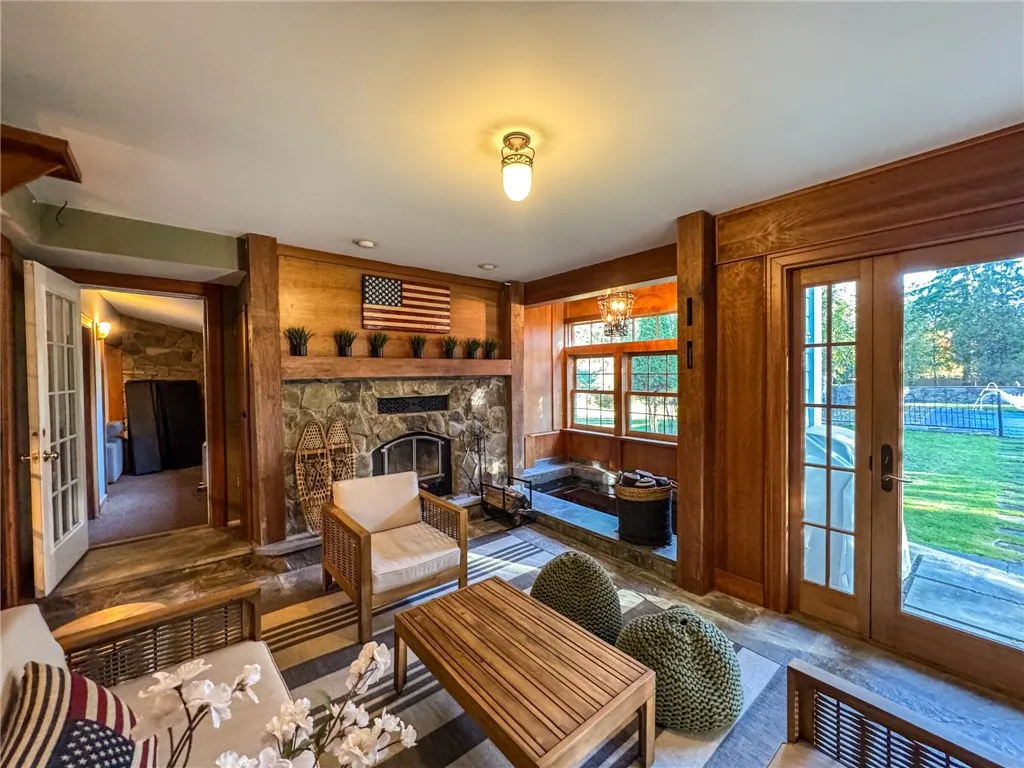 24 Genesee Street, New Berlin, New York 13411, New Berlin, New York 13411, 5 Bedrooms Bedrooms, 23 Rooms Rooms,3 BathroomsBathrooms,Residential,For Sale,24 Genesee Street, New Berlin, New York 13411,0,R1644449