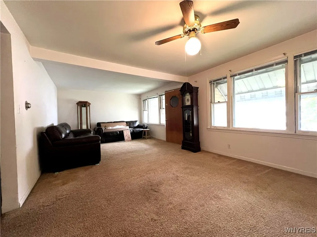 Living/Dining Room
