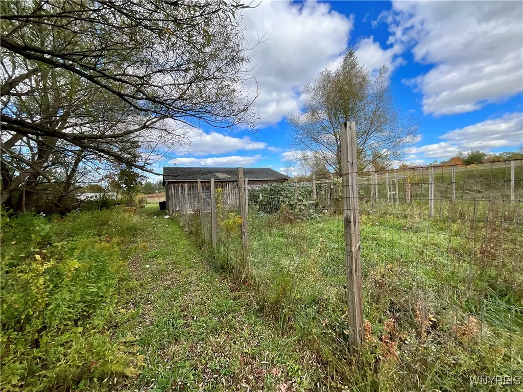 5343 Berry Road, Pomfret, New York 14063, Pomfret, New York 14063, 2 Bedrooms Bedrooms, 5 Rooms Rooms,1 BathroomBathrooms,Residential,Closed,5343 Berry Road, Pomfret, New York 14063,0,B1645753