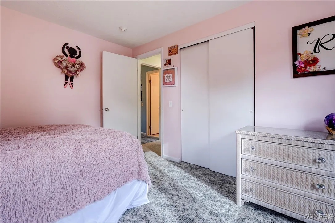 6 High Point Drive, Parma, New York 14559, Parma, New York 14559, 4 Bedrooms Bedrooms, 7 Rooms Rooms,2 BathroomsBathrooms,Residential,For Sale,6 High Point Drive, Parma, New York 14559,0,B1645585