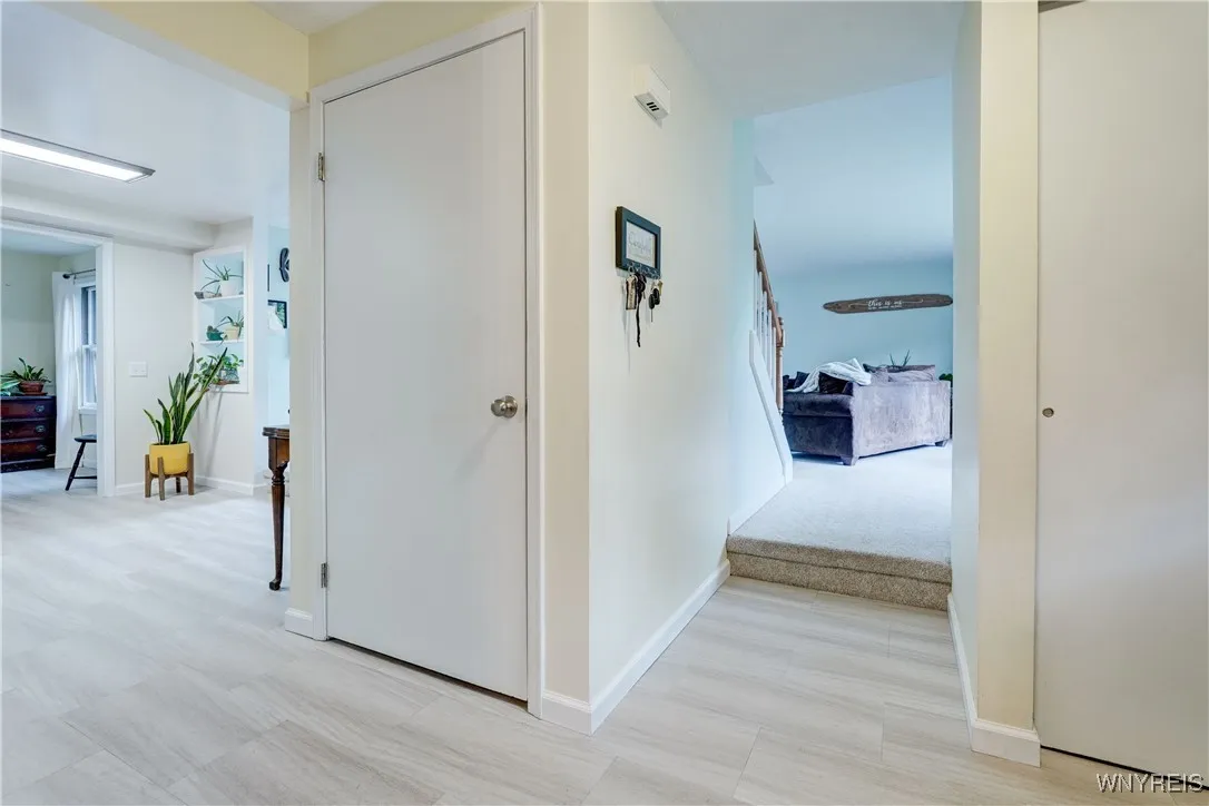 6 High Point Drive, Parma, New York 14559, Parma, New York 14559, 4 Bedrooms Bedrooms, 7 Rooms Rooms,2 BathroomsBathrooms,Residential,For Sale,6 High Point Drive, Parma, New York 14559,0,B1645585