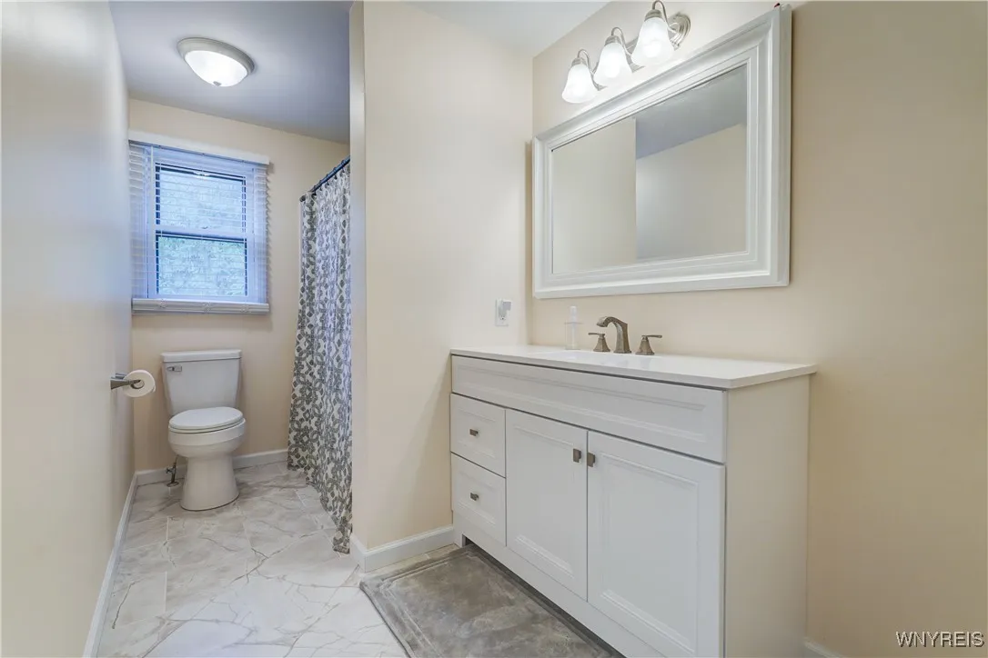 6 High Point Drive, Parma, New York 14559, Parma, New York 14559, 4 Bedrooms Bedrooms, 7 Rooms Rooms,2 BathroomsBathrooms,Residential,For Sale,6 High Point Drive, Parma, New York 14559,0,B1645585