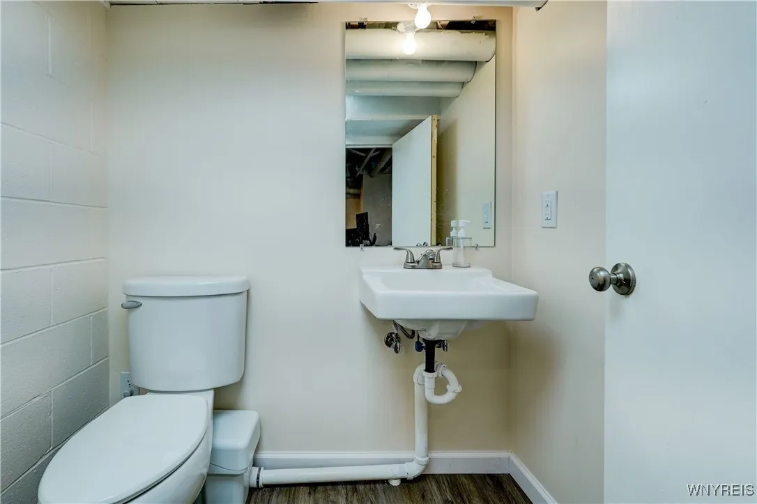 6 High Point Drive, Parma, New York 14559, Parma, New York 14559, 4 Bedrooms Bedrooms, 7 Rooms Rooms,2 BathroomsBathrooms,Residential,For Sale,6 High Point Drive, Parma, New York 14559,0,B1645585