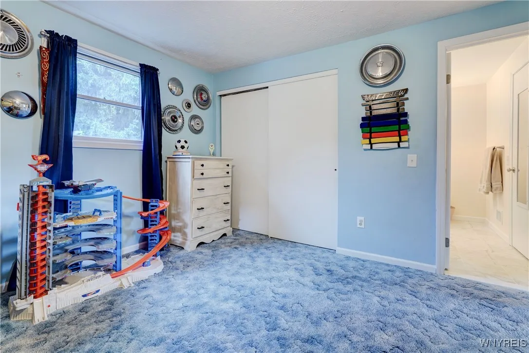 6 High Point Drive, Parma, New York 14559, Parma, New York 14559, 4 Bedrooms Bedrooms, 7 Rooms Rooms,2 BathroomsBathrooms,Residential,For Sale,6 High Point Drive, Parma, New York 14559,0,B1645585