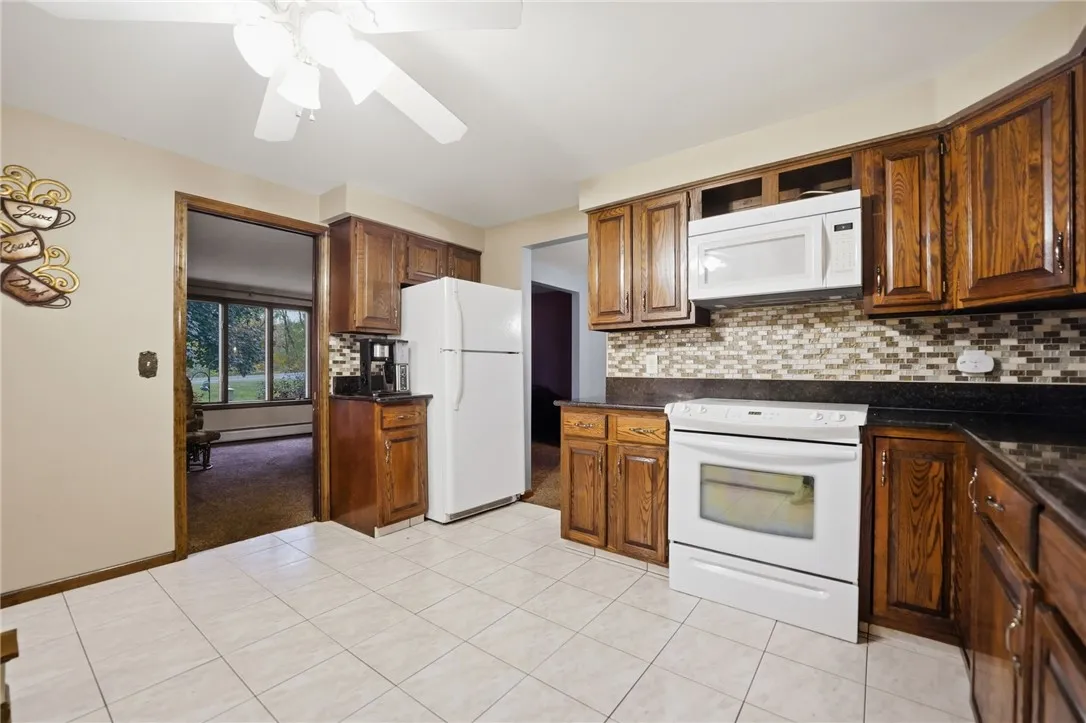 5485 Niagara Street Extension, Lockport Town, New, Lockport Town, New York 14094, 3 Bedrooms Bedrooms, 7 Rooms Rooms,2 BathroomsBathrooms,Residential,For Sale,5485 Niagara Street Extension, Lockport Town, New ,0,R1645694