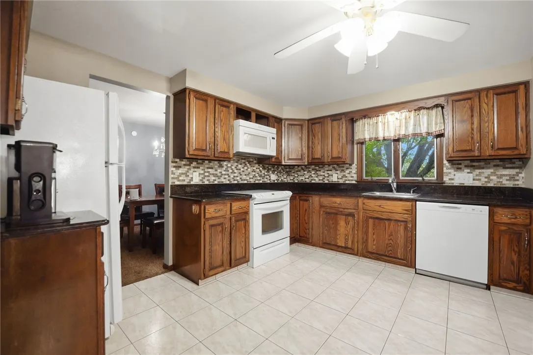 5485 Niagara Street Extension, Lockport Town, New, Lockport Town, New York 14094, 3 Bedrooms Bedrooms, 7 Rooms Rooms,2 BathroomsBathrooms,Residential,For Sale,5485 Niagara Street Extension, Lockport Town, New ,0,R1645694