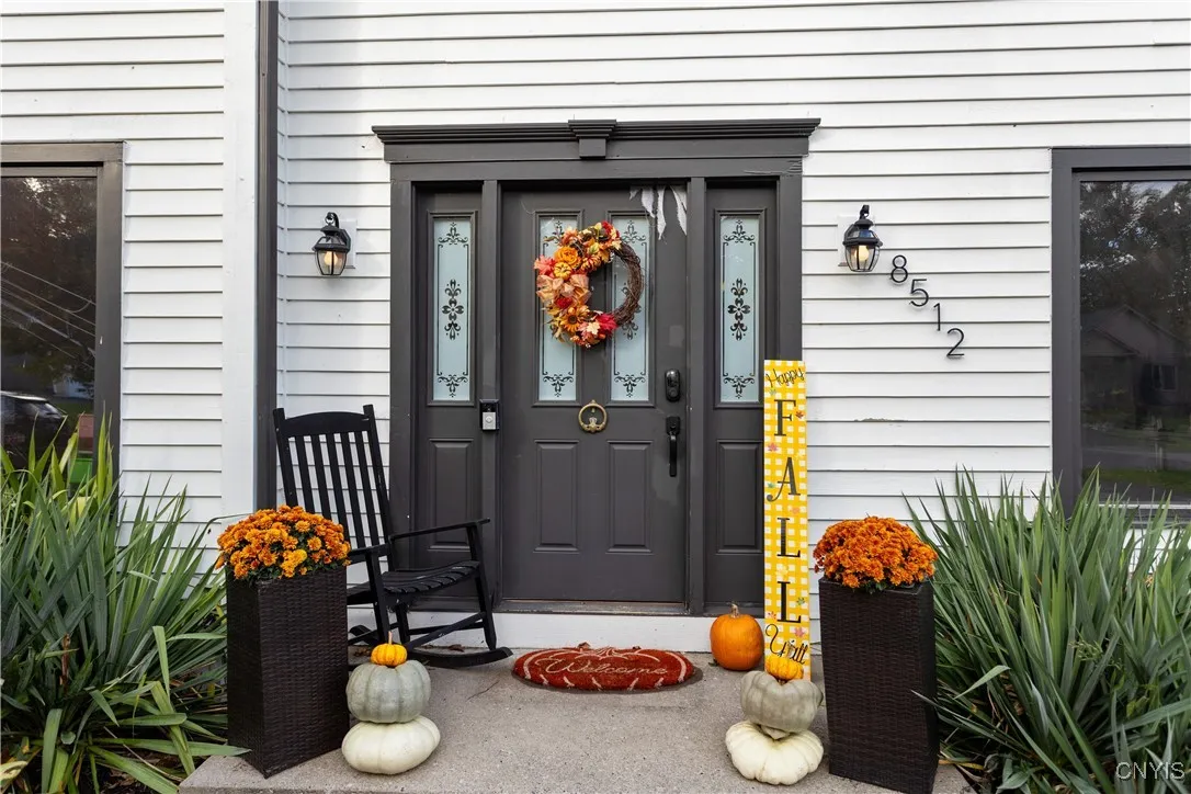 8512 Van Wie Drive West, Lysander, New York 13027, Lysander, New York 13027, 4 Bedrooms Bedrooms, 11 Rooms Rooms,2 BathroomsBathrooms,Residential,For Sale,8512 Van Wie Drive West, Lysander, New York 13027,0,S1645764
