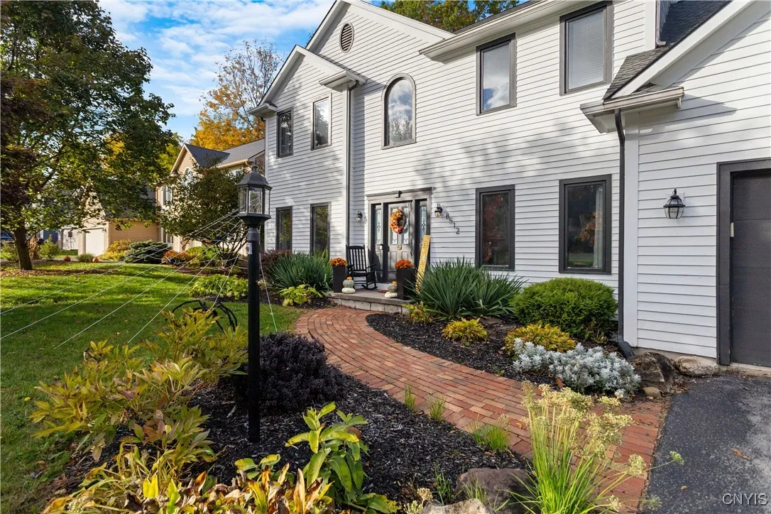 8512 Van Wie Drive West, Lysander, New York 13027, Lysander, New York 13027, 4 Bedrooms Bedrooms, 11 Rooms Rooms,2 BathroomsBathrooms,Residential,For Sale,8512 Van Wie Drive West, Lysander, New York 13027,0,S1645764