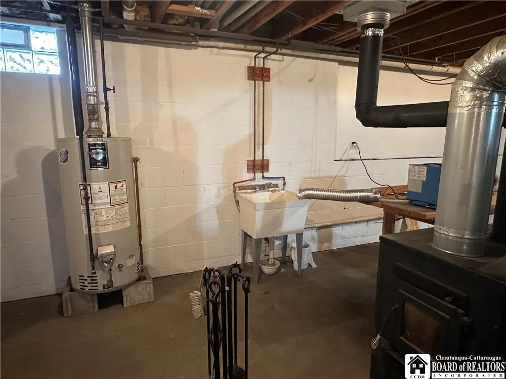 Hot water tank / sink