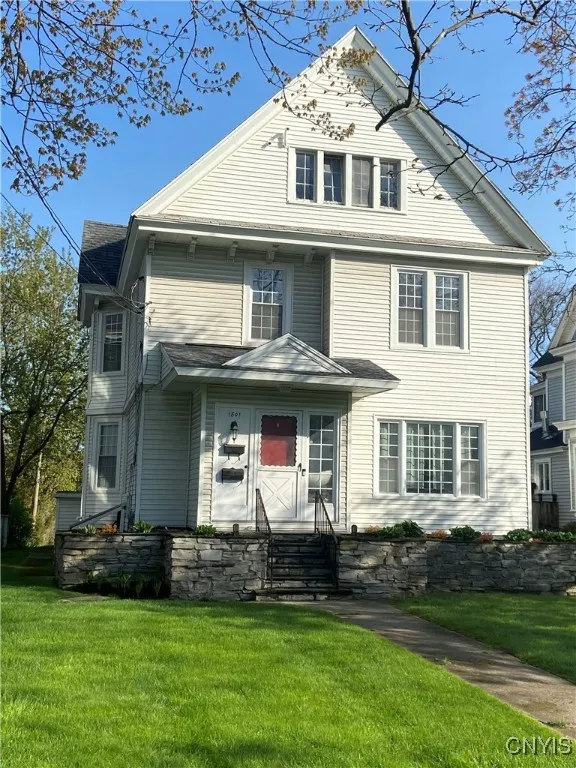 1801 James Street 1, Syracuse, New York 13206, Syracuse, New York 13206, 2 Bedrooms Bedrooms, 6 Rooms Rooms,1 BathroomBathrooms,Residential Lease,For Rent,1801 James Street 1, Syracuse, New York 13206,0,S1645335
