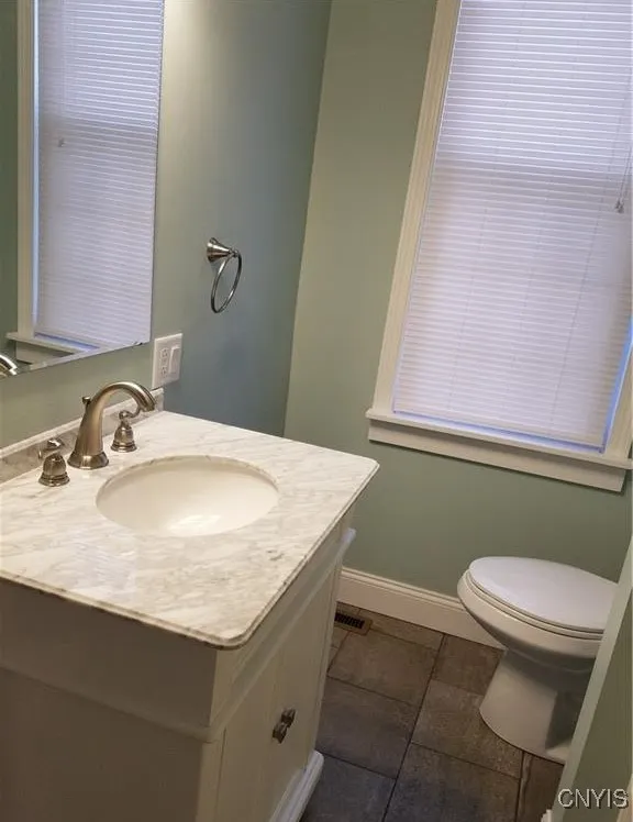 1801 James Street 1, Syracuse, New York 13206, Syracuse, New York 13206, 2 Bedrooms Bedrooms, 6 Rooms Rooms,1 BathroomBathrooms,Residential Lease,For Rent,1801 James Street 1, Syracuse, New York 13206,0,S1645335