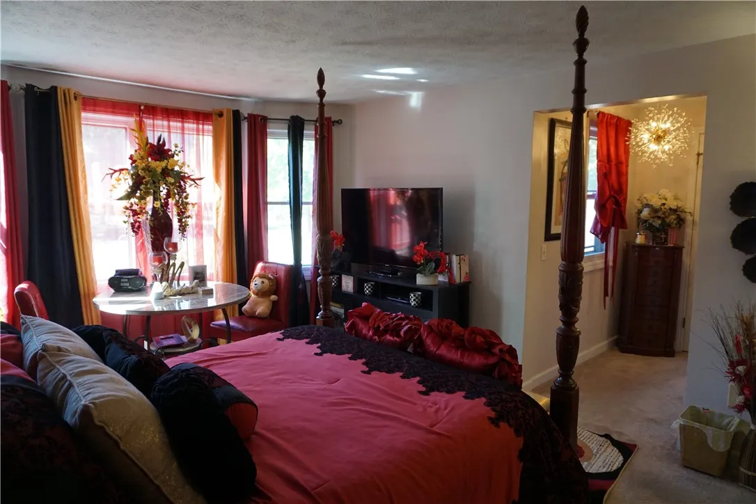 237 Creighton Lane, Greece, New York 14612, Greece, New York 14612, 3 Bedrooms Bedrooms, 7 Rooms Rooms,2 BathroomsBathrooms,Residential,For Sale,237 Creighton Lane, Greece, New York 14612,0,R1642596