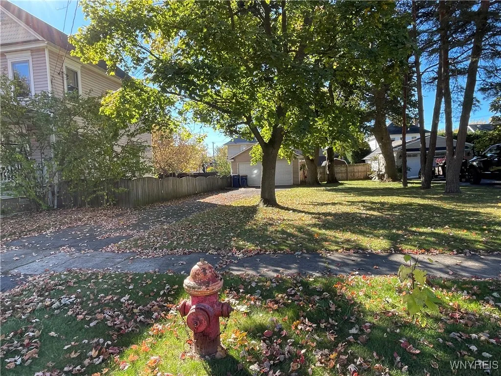 24 Utica Street, Lockport City, New York 14094, Lockport City, New York 14094, 3 Bedrooms Bedrooms, 7 Rooms Rooms,1 BathroomBathrooms,Residential,For Sale,24 Utica Street, Lockport City, New York 14094,0,B1645782